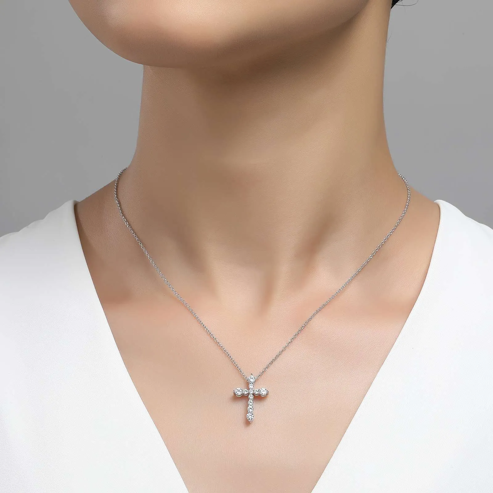 0.67 CTW Cross Pendant Necklace
