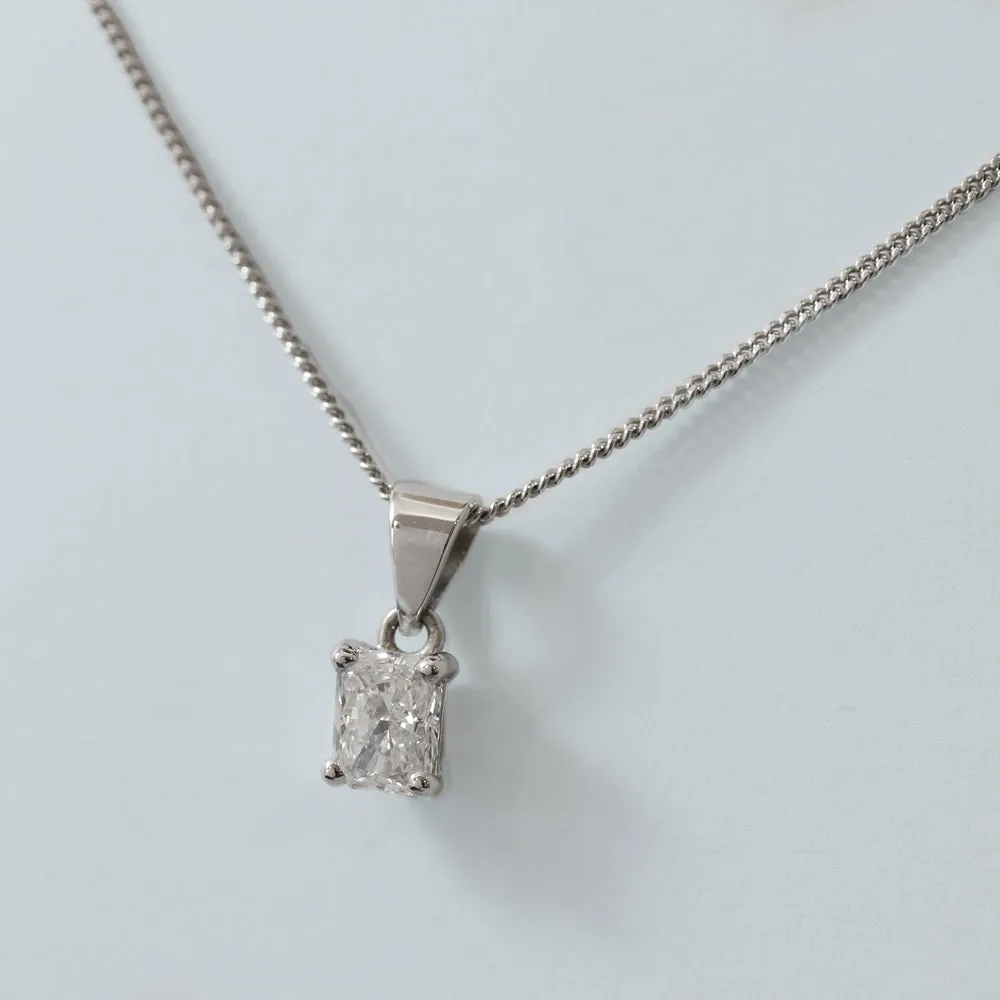 18ct White Gold Certificated Radiant Cut Diamond Pendant