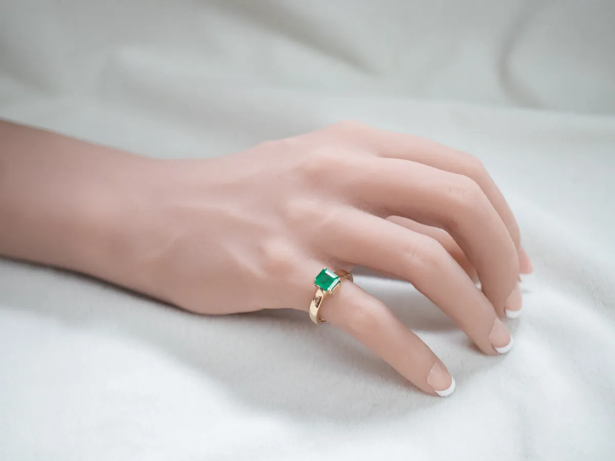 18K Gold Emerald Solitaire Engagement Ring