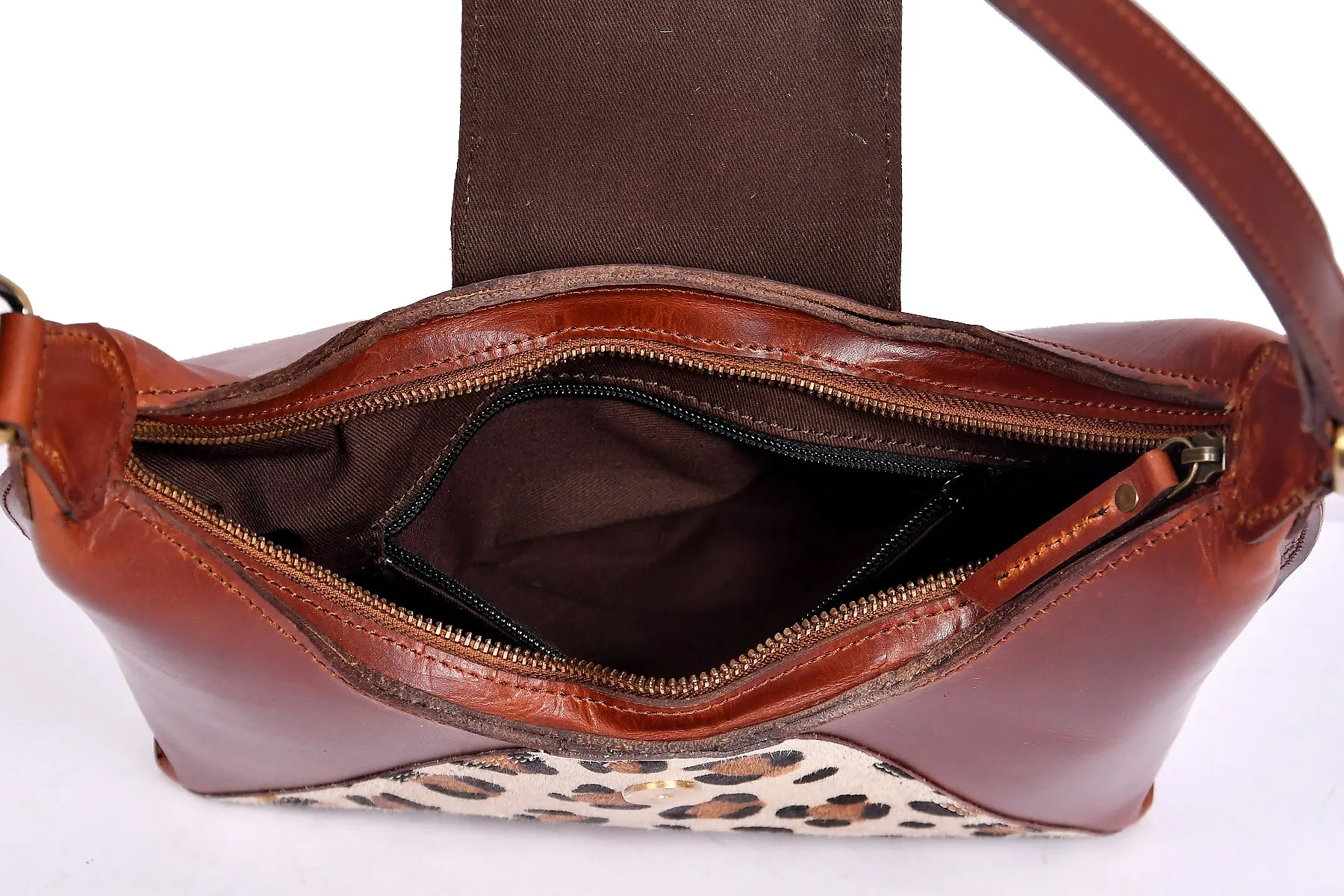 Brown Leather Shoulder Bag - The Perfect Blend of Style and Functionality. Art: BG-1457