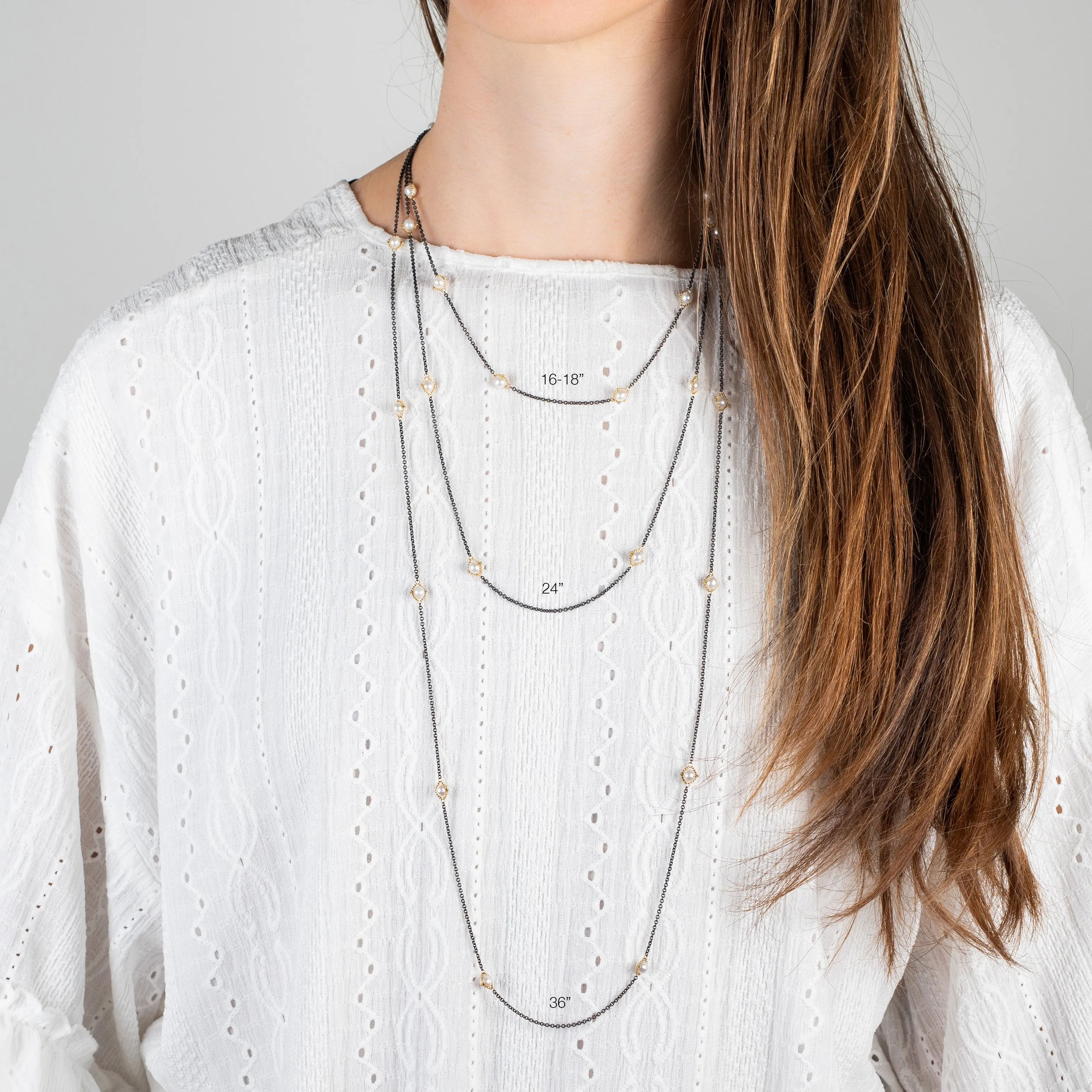Elegant Freshwater Pearl Contrast Necklace - Stylish and Sophisticated Jewelry Accessory