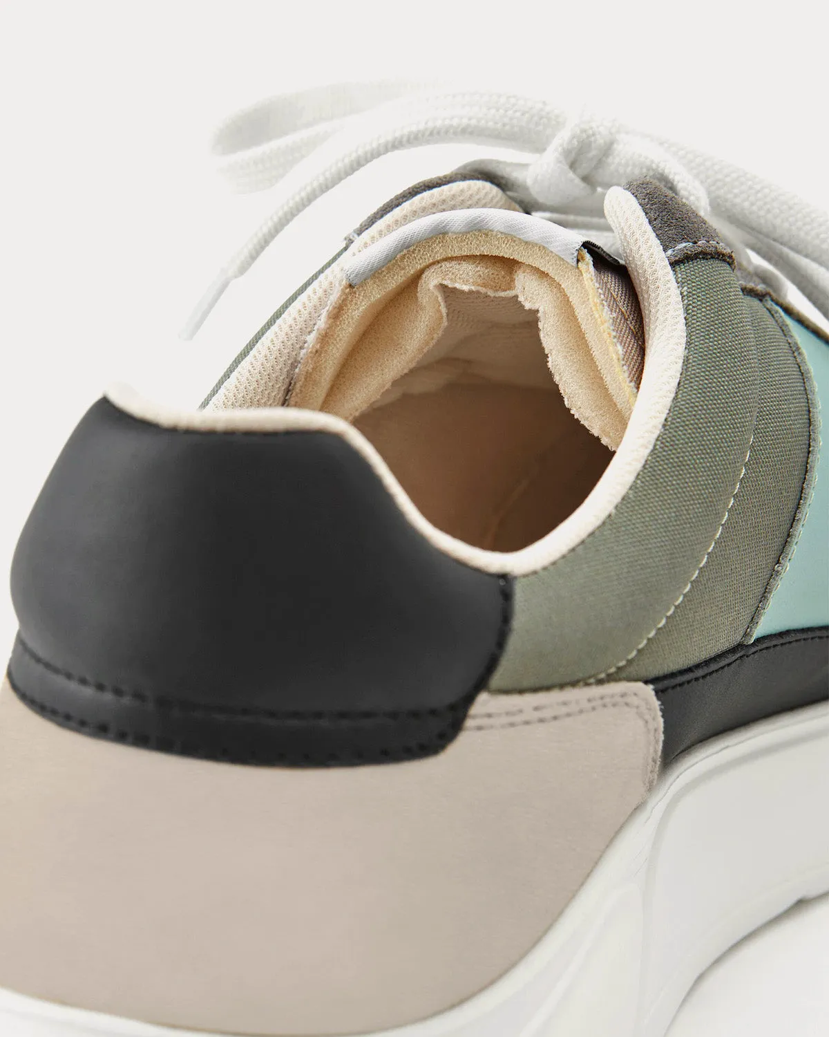 Genesis Vintage Runner Beige / Sage Low Top Sneakers