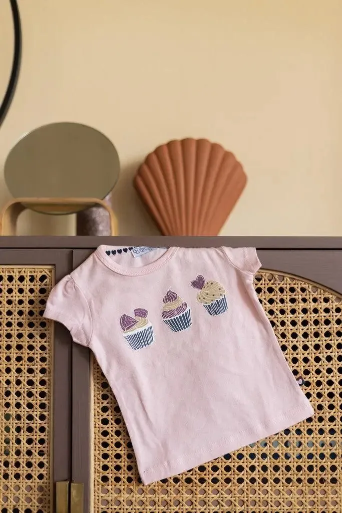 Girls T-shirt Light Pink Cupcakes | Dirkje