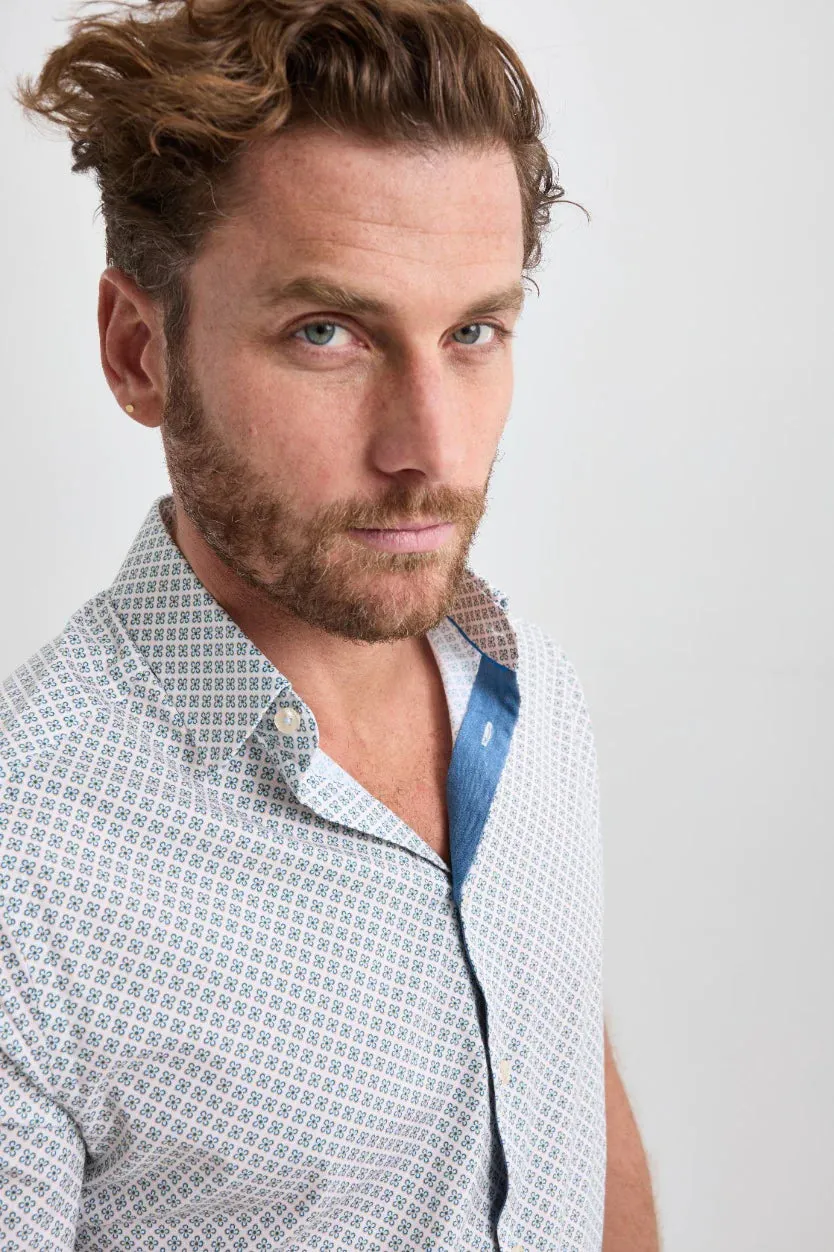 Stone Rose S/S Woven Printed Shirt in White Flowers