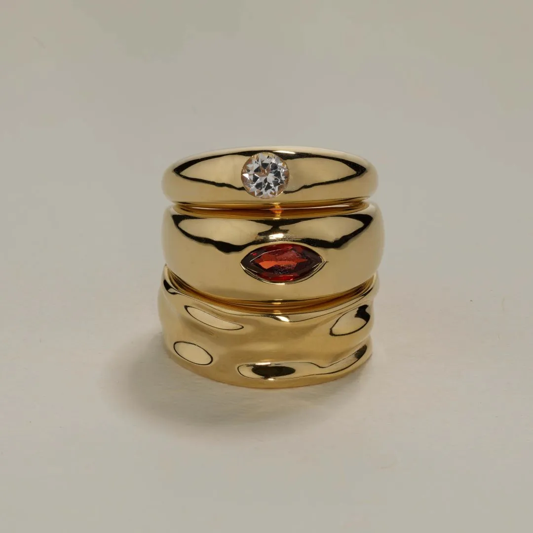 White Topaz Round Curve Pinky Ring in Gold